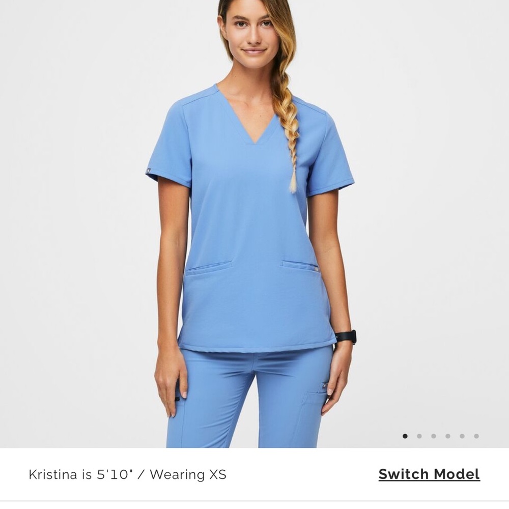 Casma Three-Pocket Scrub Top Ceil Blue
